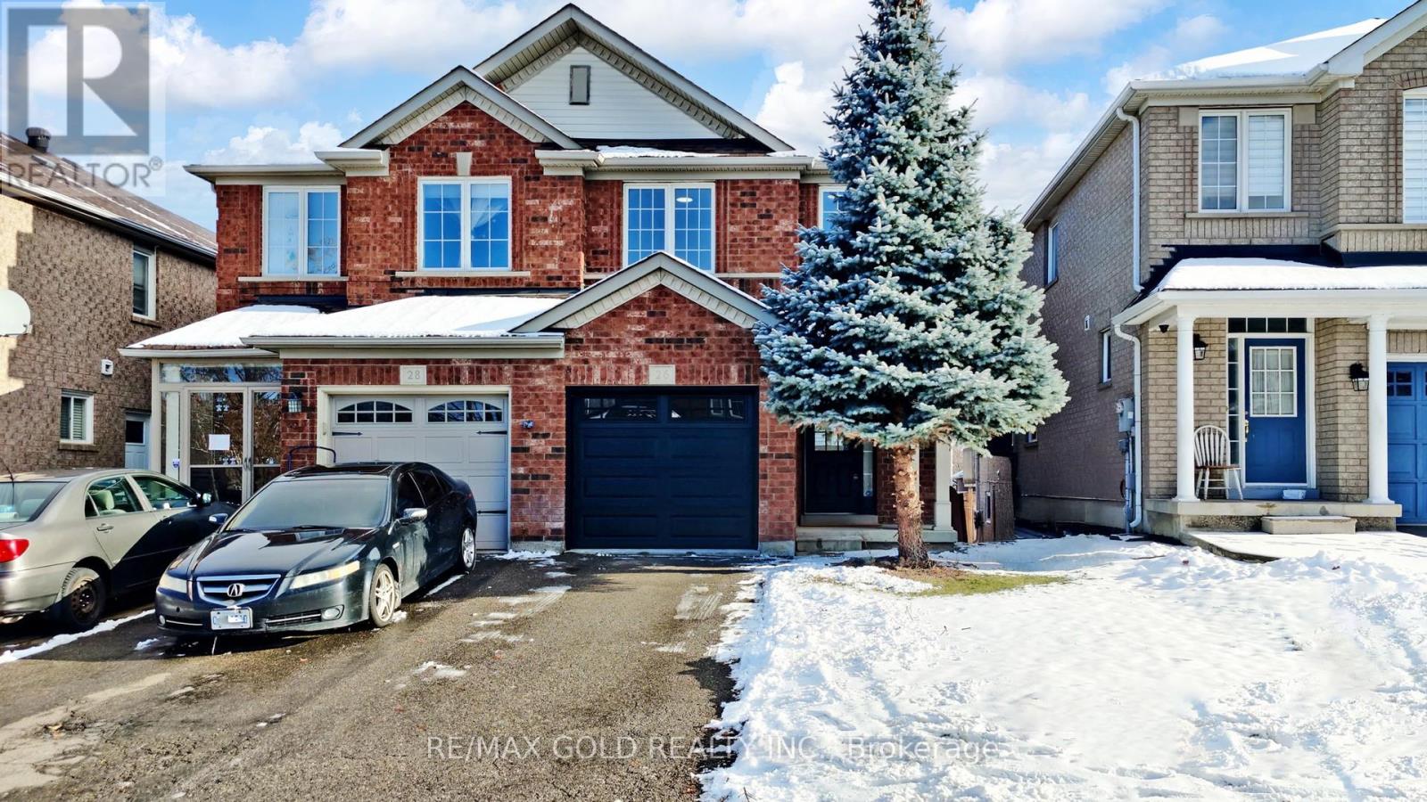 26 APPLEGROVE COURT, Brampton, Ontario