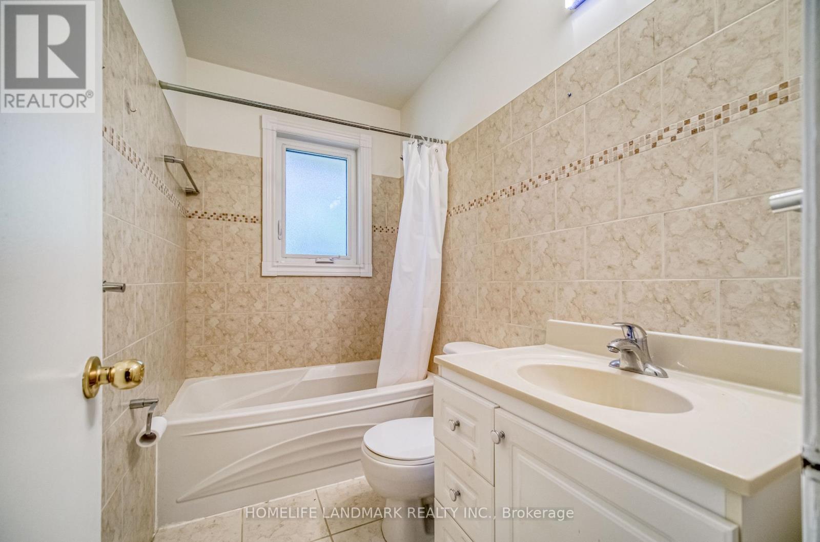425 Maple Grove Drive, Oakville, Ontario  L6J 4V8 - Photo 17 - W12600084