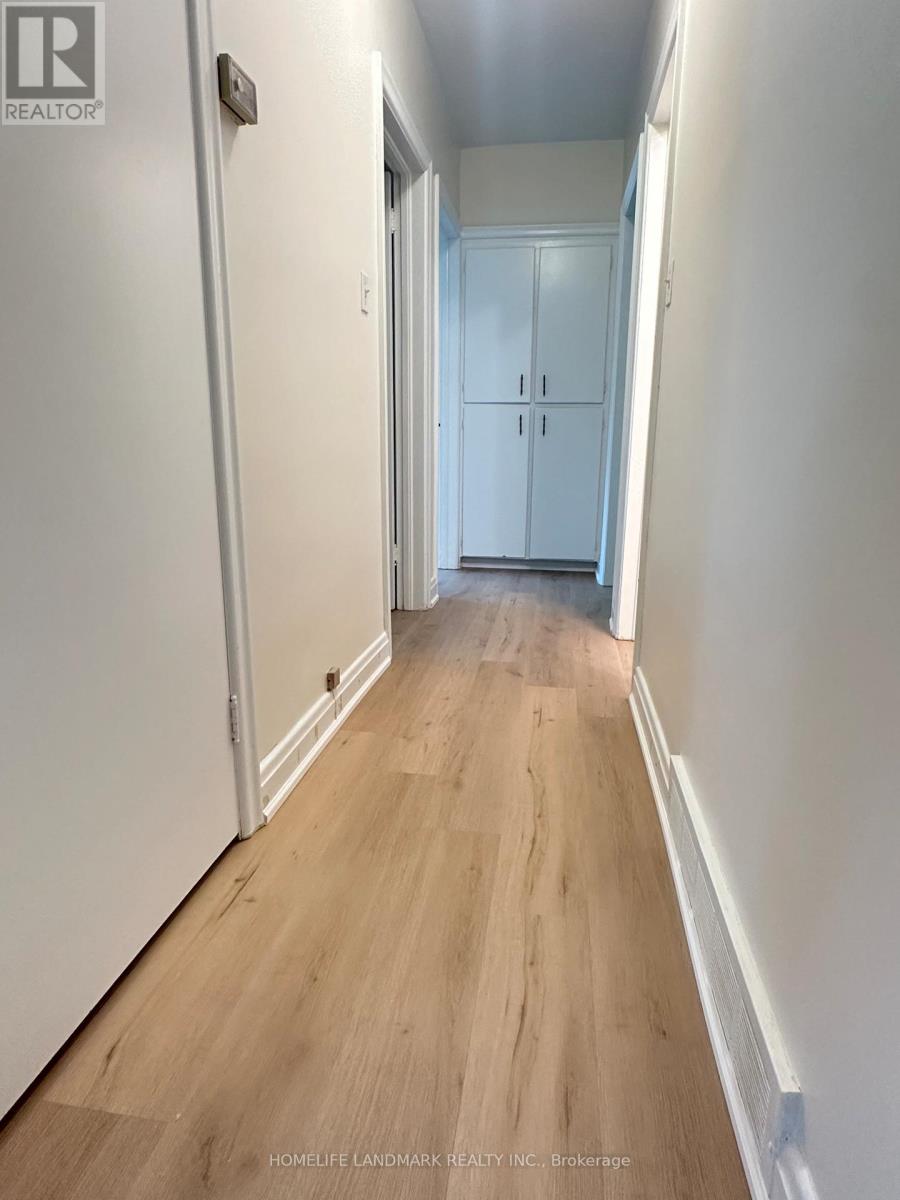 425 Maple Grove Drive, Oakville, Ontario  L6J 4V8 - Photo 18 - W12600084