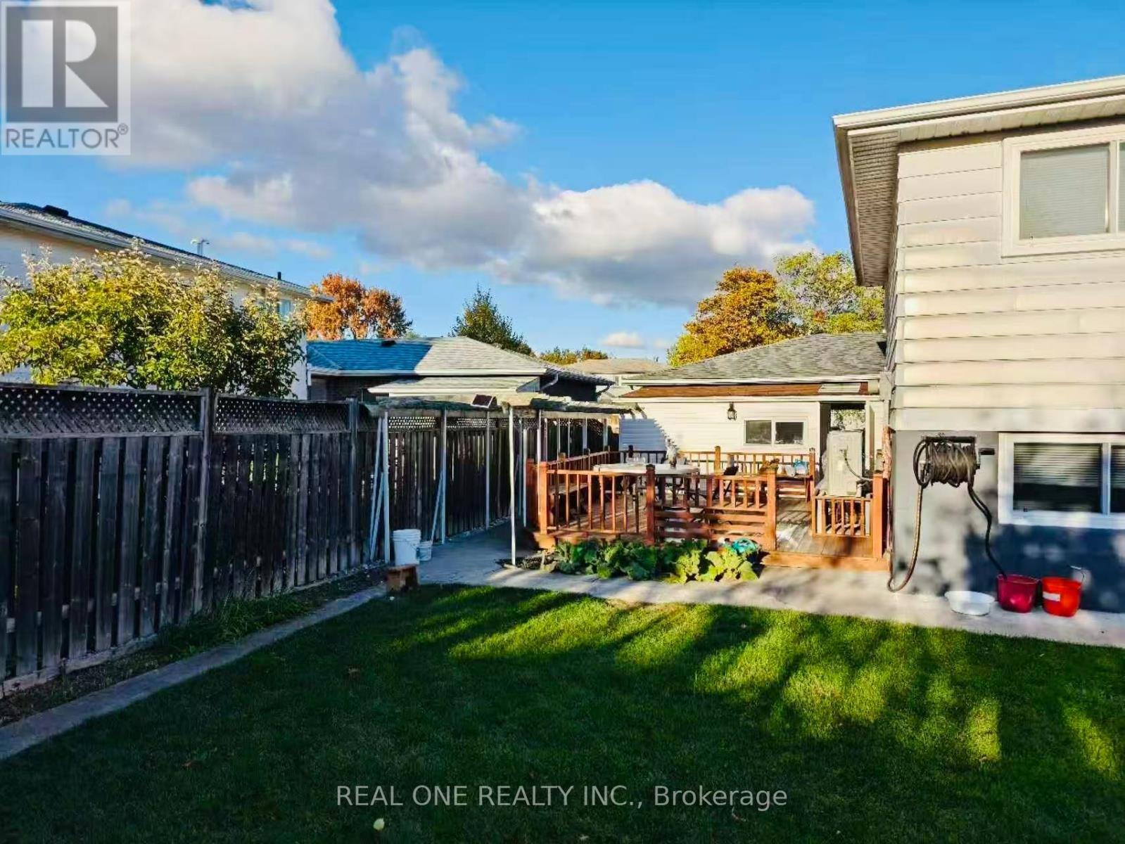 642 Eaglemount Crescent, Mississauga, Ontario  L5C 1N9 - Photo 18 - W12600102