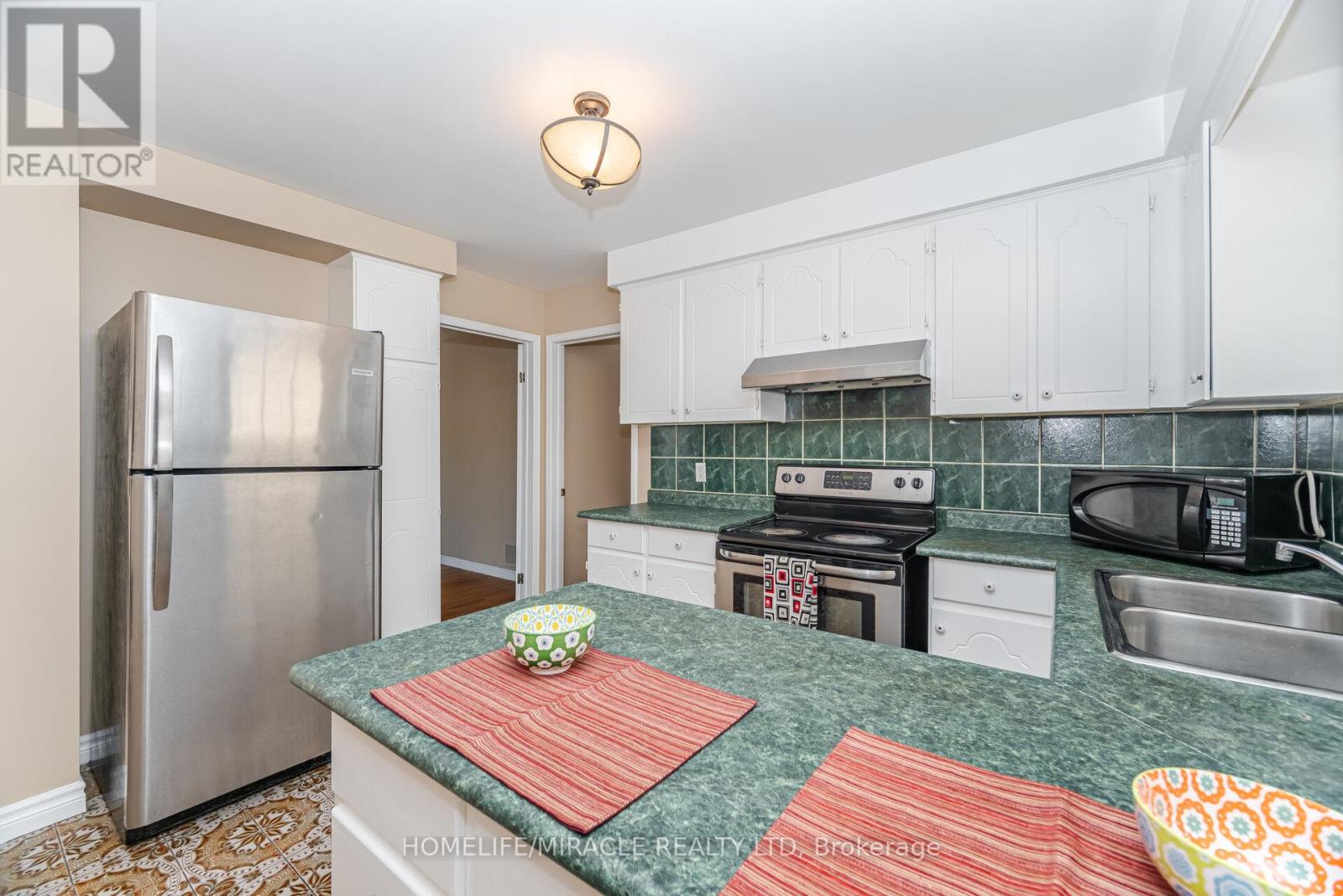 56 Norbert Road, Brampton, Ontario L6Y 2K1 - Photo 17 - W12600106