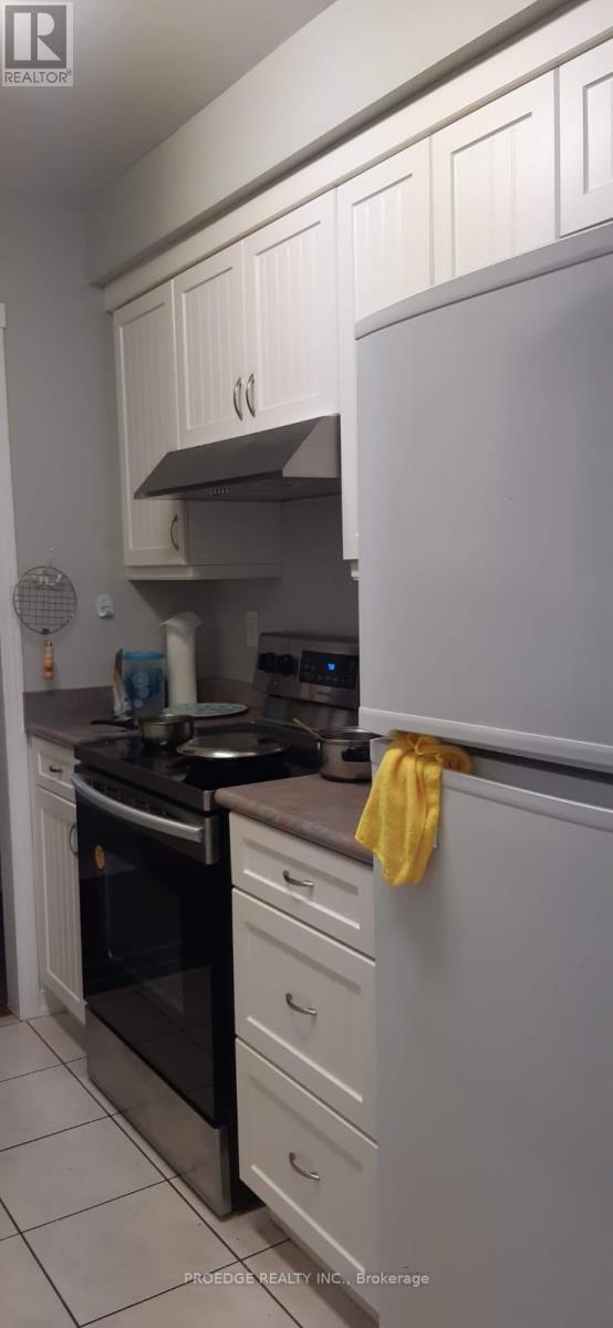 75 Monaco Court, Brampton, Ontario  L7A 1X5 - Photo 6 - W12600124