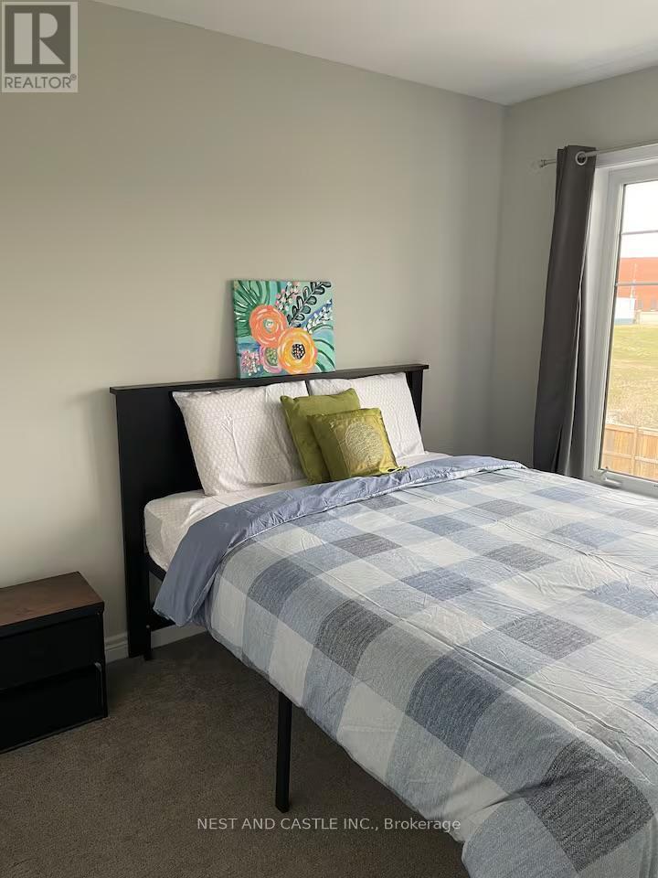 53 Pelican Lane, Hamilton, Ontario  L8K 0A4 - Photo 12 - X12600088