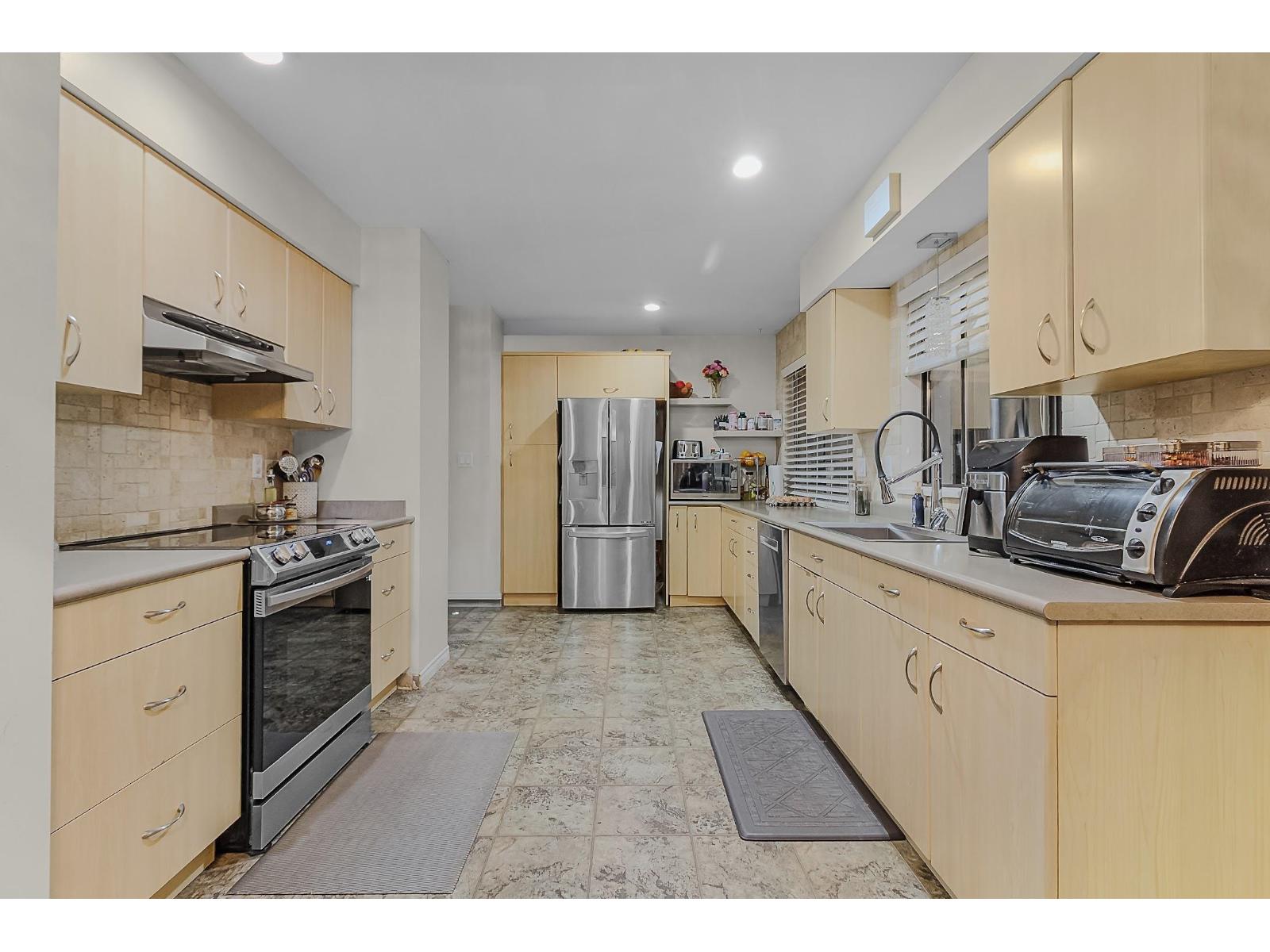 3657 Perth Street, Abbotsford, British Columbia  V2S 7A7 - Photo 12 - R3071750