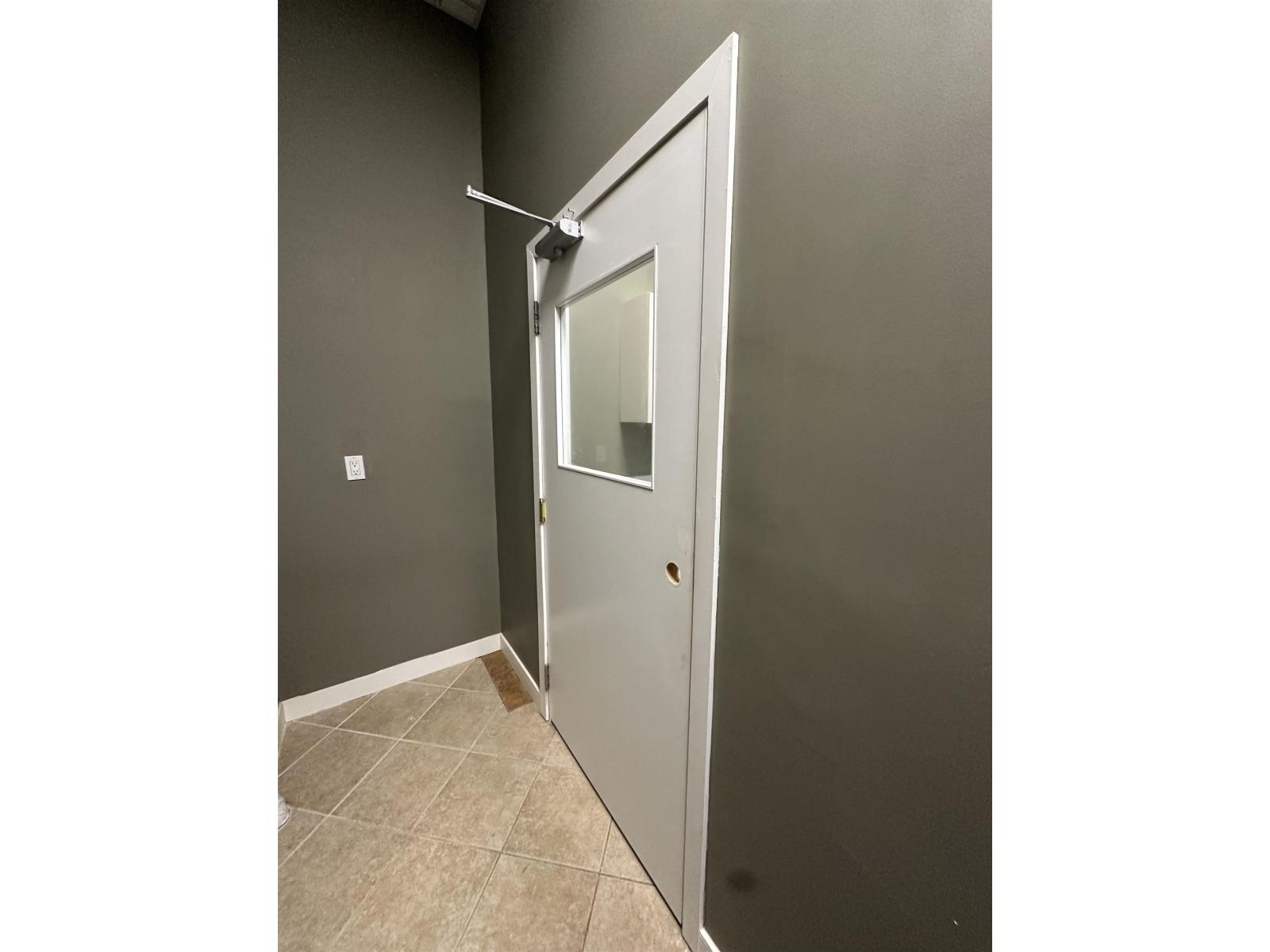 107 & 108 13045 84 Avenue, Surrey, British Columbia  V3W 1B3 - Photo 10 - C8074224