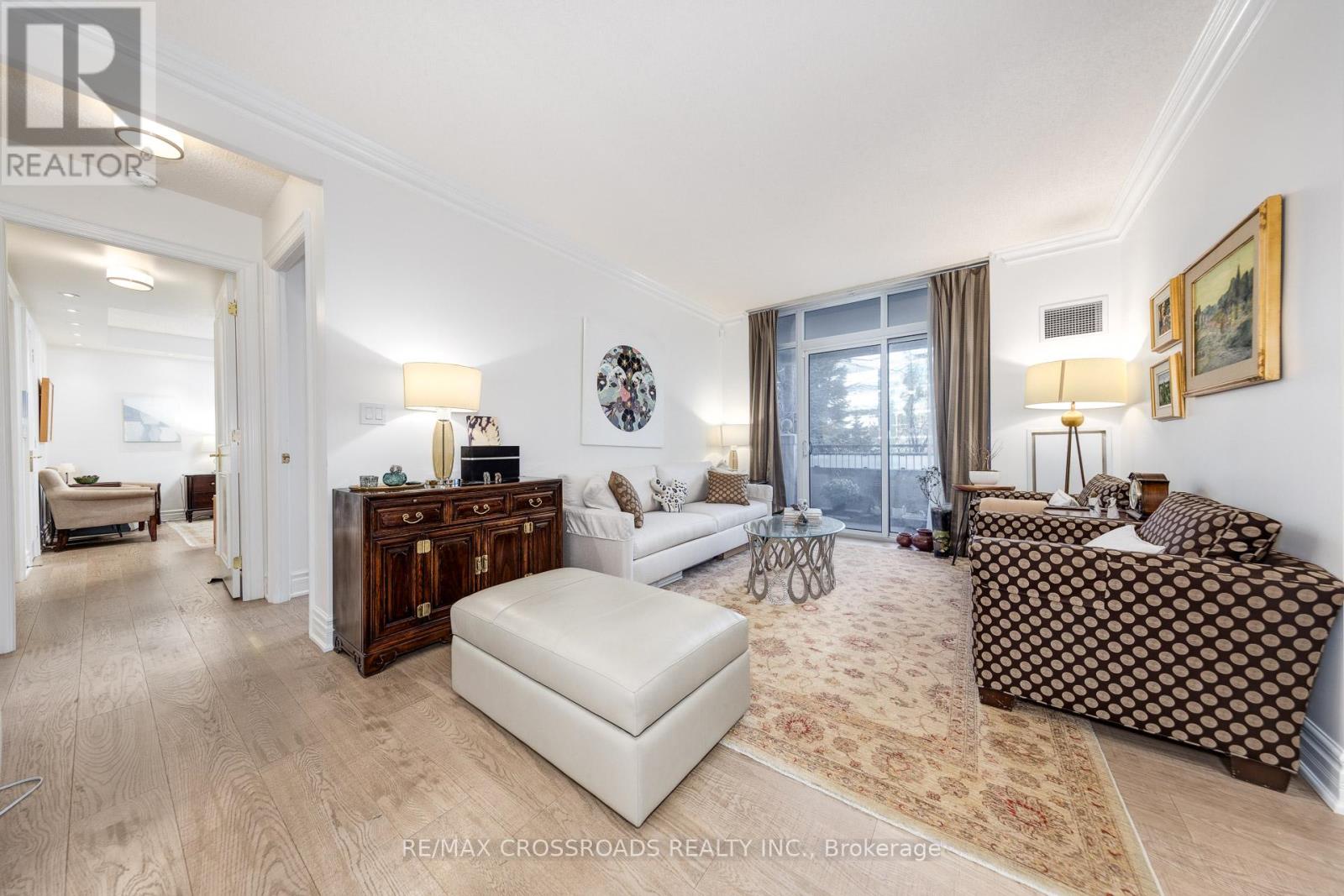 210 - 10 Old York Mills Road, Toronto, Ontario  M2P 2G9 - Photo 11 - C12600168