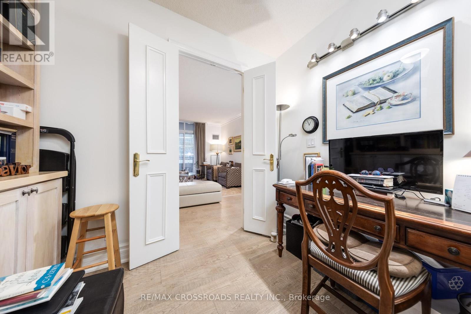 210 - 10 Old York Mills Road, Toronto, Ontario  M2P 2G9 - Photo 14 - C12600168