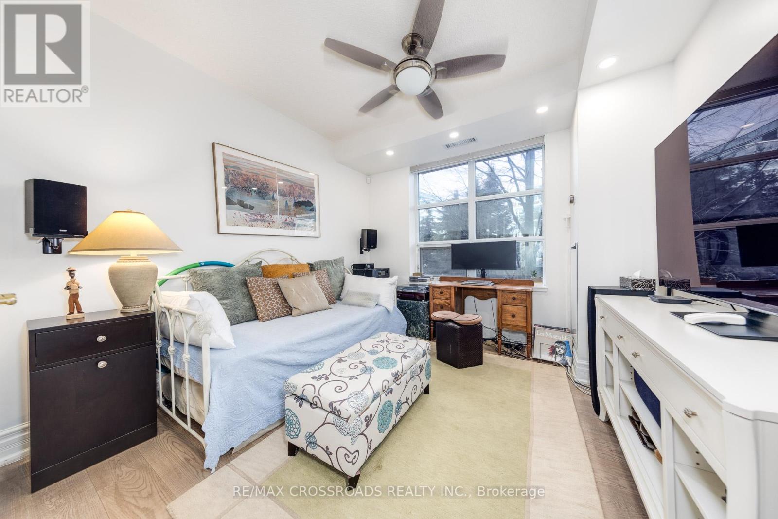 210 - 10 Old York Mills Road, Toronto, Ontario  M2P 2G9 - Photo 15 - C12600168