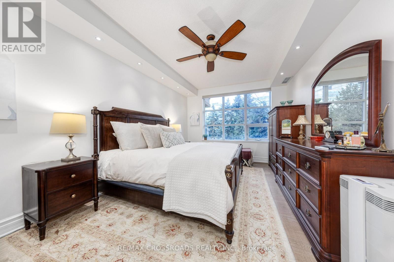 210 - 10 Old York Mills Road, Toronto, Ontario  M2P 2G9 - Photo 17 - C12600168