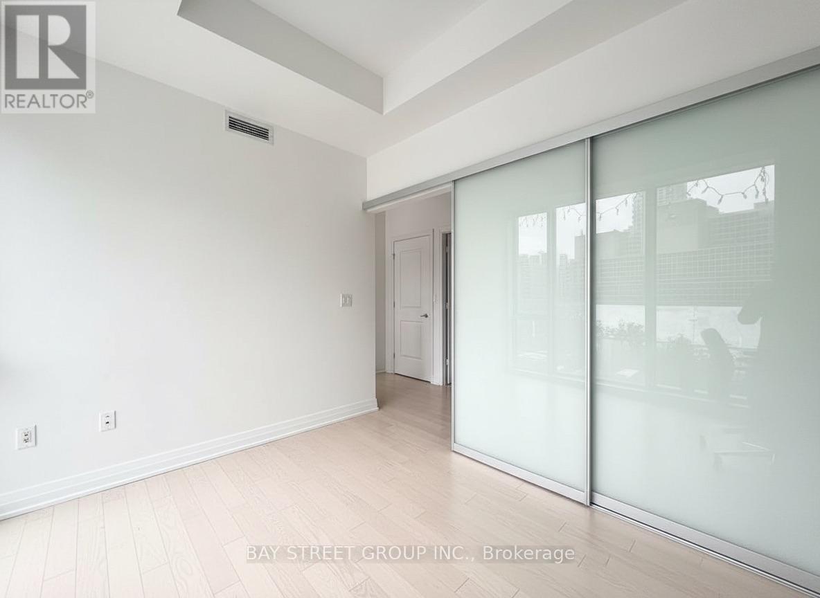 807 - 8 The Esplanade Street, Toronto, Ontario M5E 0A6 - Photo 6 - C12600174