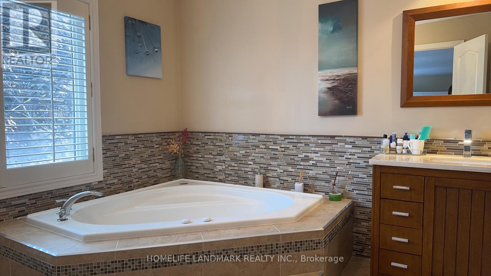 136 Worth Boulevard, Vaughan, Ontario  L4J 7V5 - Photo 15 - N12600142