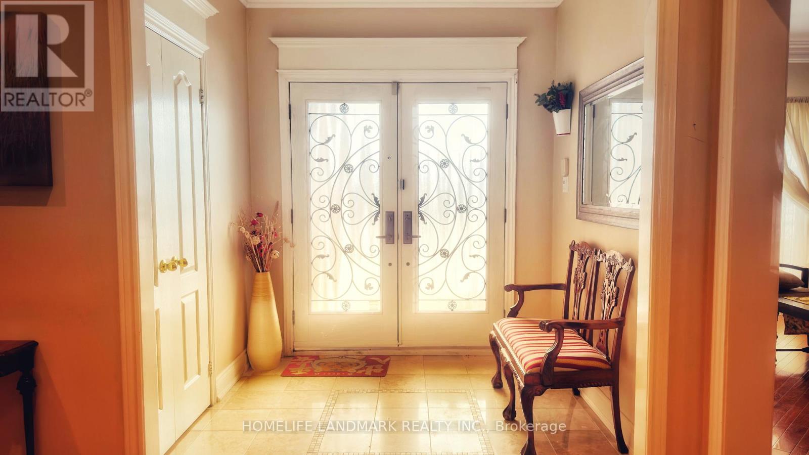 136 Worth Boulevard, Vaughan, Ontario  L4J 7V5 - Photo 2 - N12600142