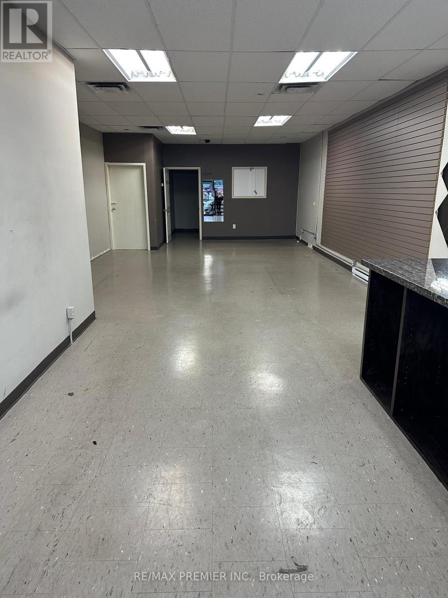 7 - 2965 Islington Avenue, Toronto, Ontario M9L 2K8 - Photo 5 - W12600140