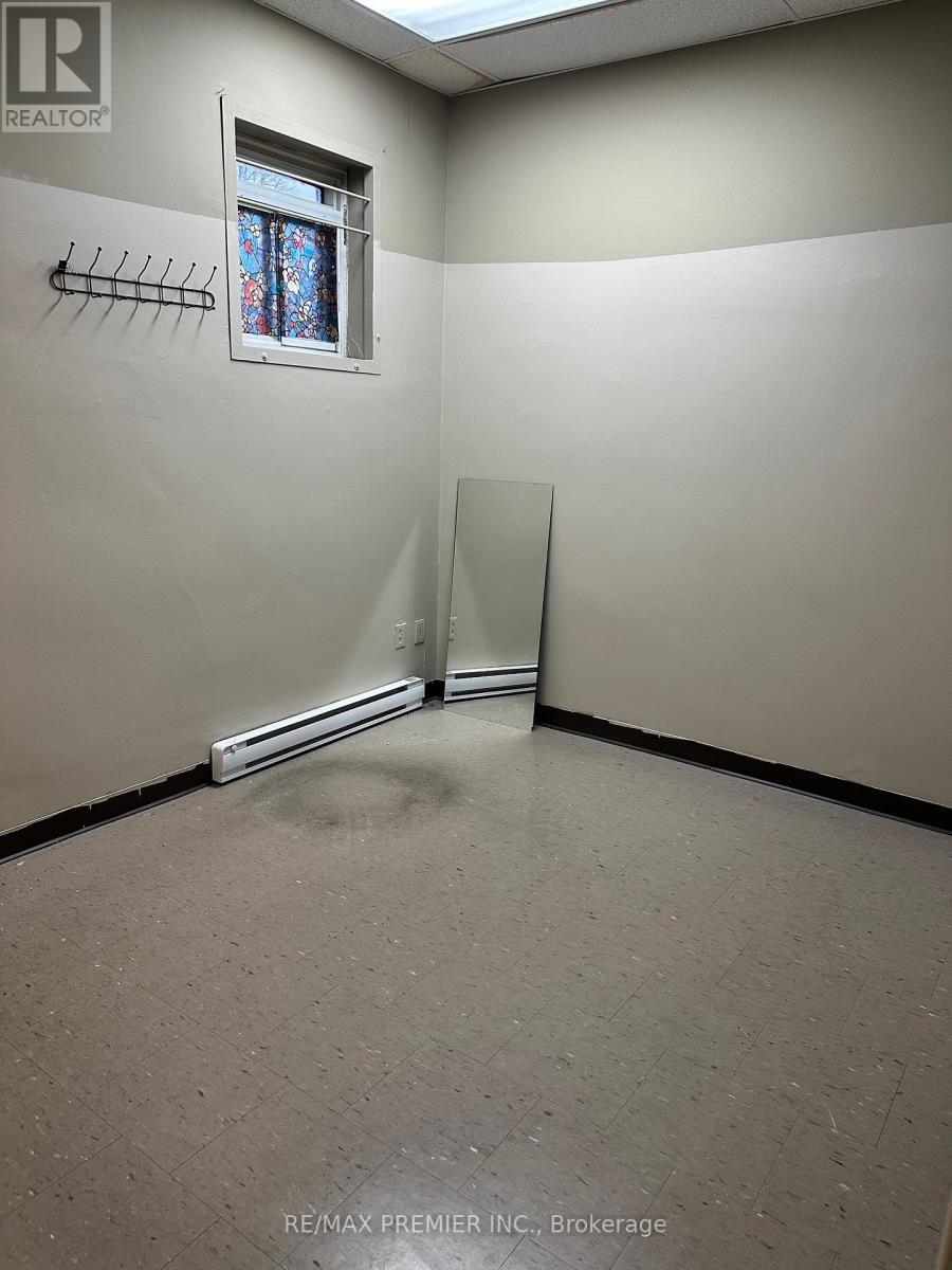 7 - 2965 Islington Avenue, Toronto, Ontario M9L 2K8 - Photo 7 - W12600140