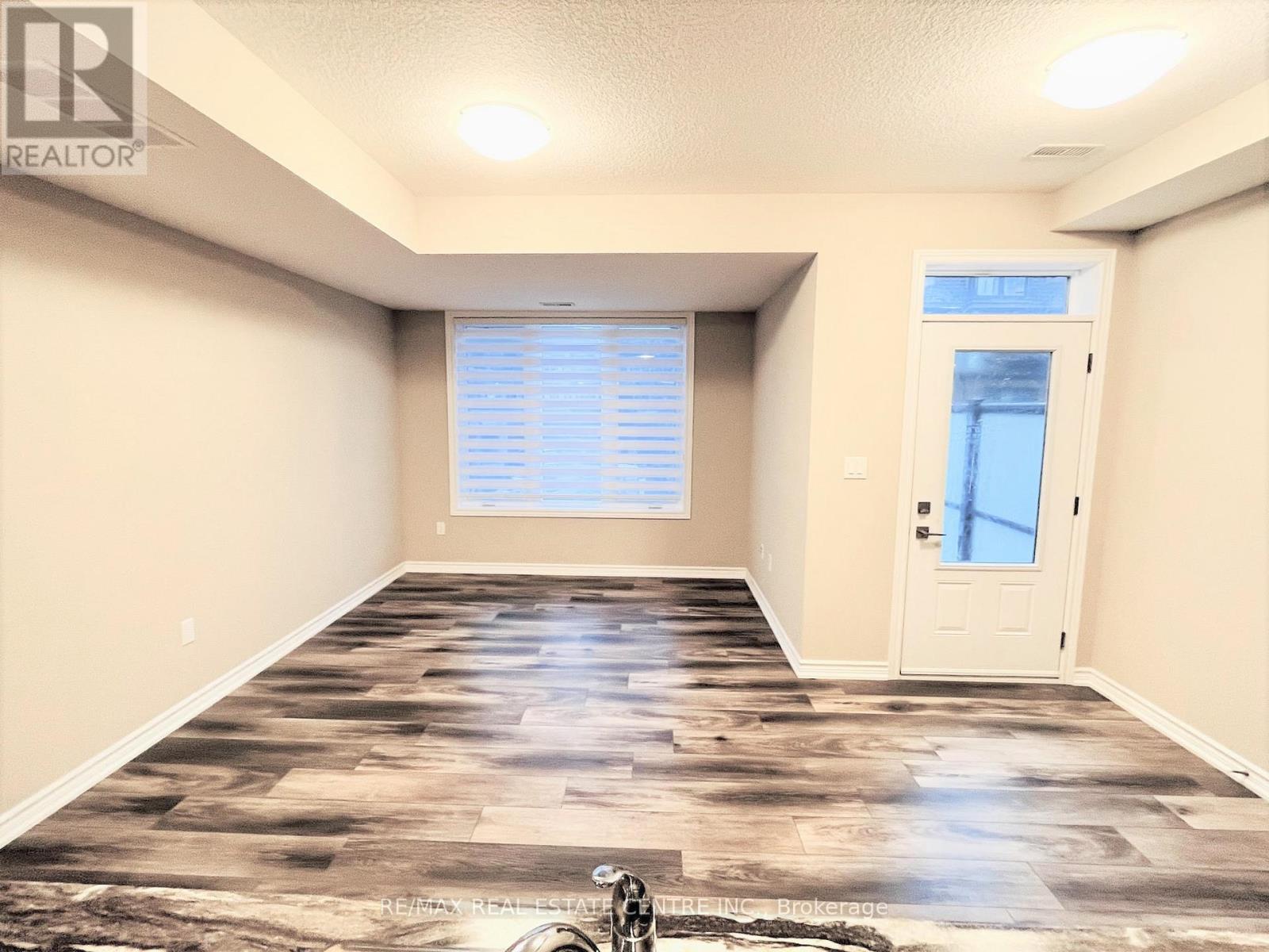 91 - 445 Ontario Street, Milton, Ontario L9T 9K4 - Photo 4 - W12600148