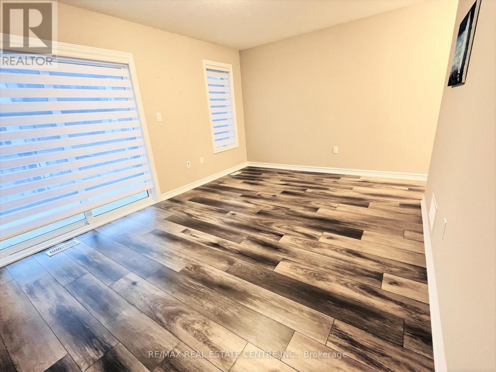 91 - 445 Ontario Street, Milton, Ontario L9T 9K4 - Photo 8 - W12600148