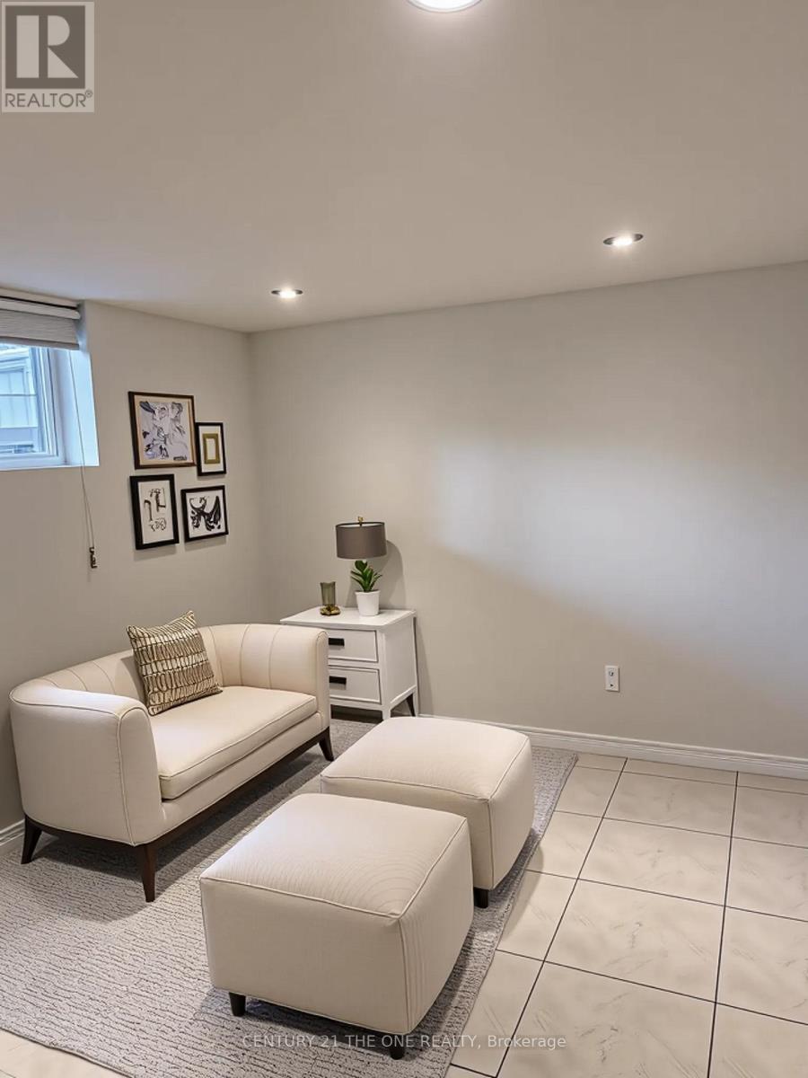 26 Avon Avenue, Toronto, Ontario M6N 3W7 - Photo 16 - W12600170