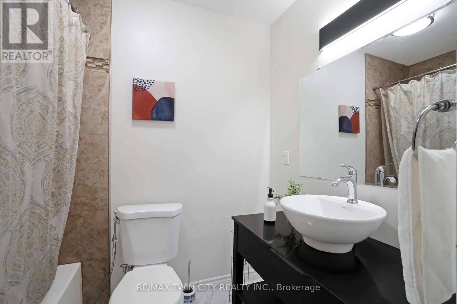 60 - 770 Fanshawe Park Road E, London North, Ontario N5X 1L5 - Photo 22 - X12600136