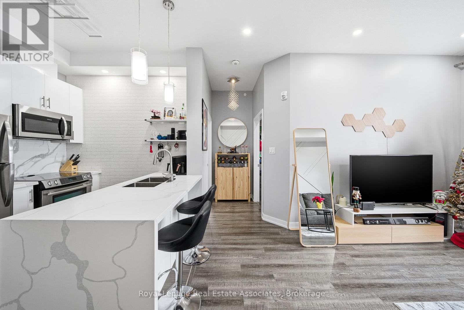 616 - 125 Shoreview Place, Hamilton, Ontario L8E 0K3 - Photo 11 - X12600158