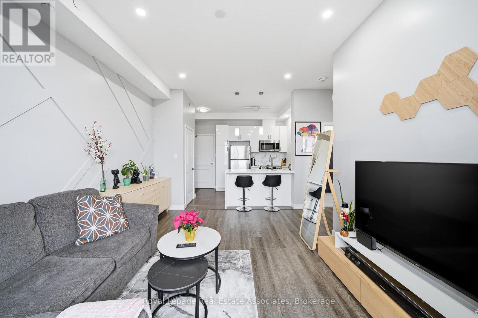 616 - 125 Shoreview Place, Hamilton, Ontario L8E 0K3 - Photo 7 - X12600158