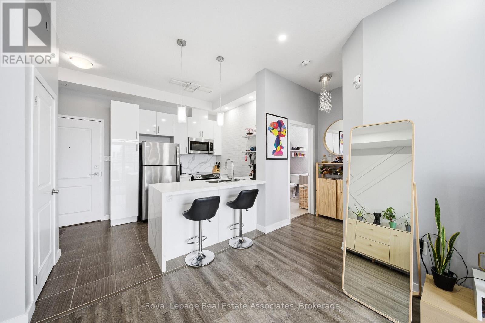 616 - 125 Shoreview Place, Hamilton, Ontario L8E 0K3 - Photo 8 - X12600158