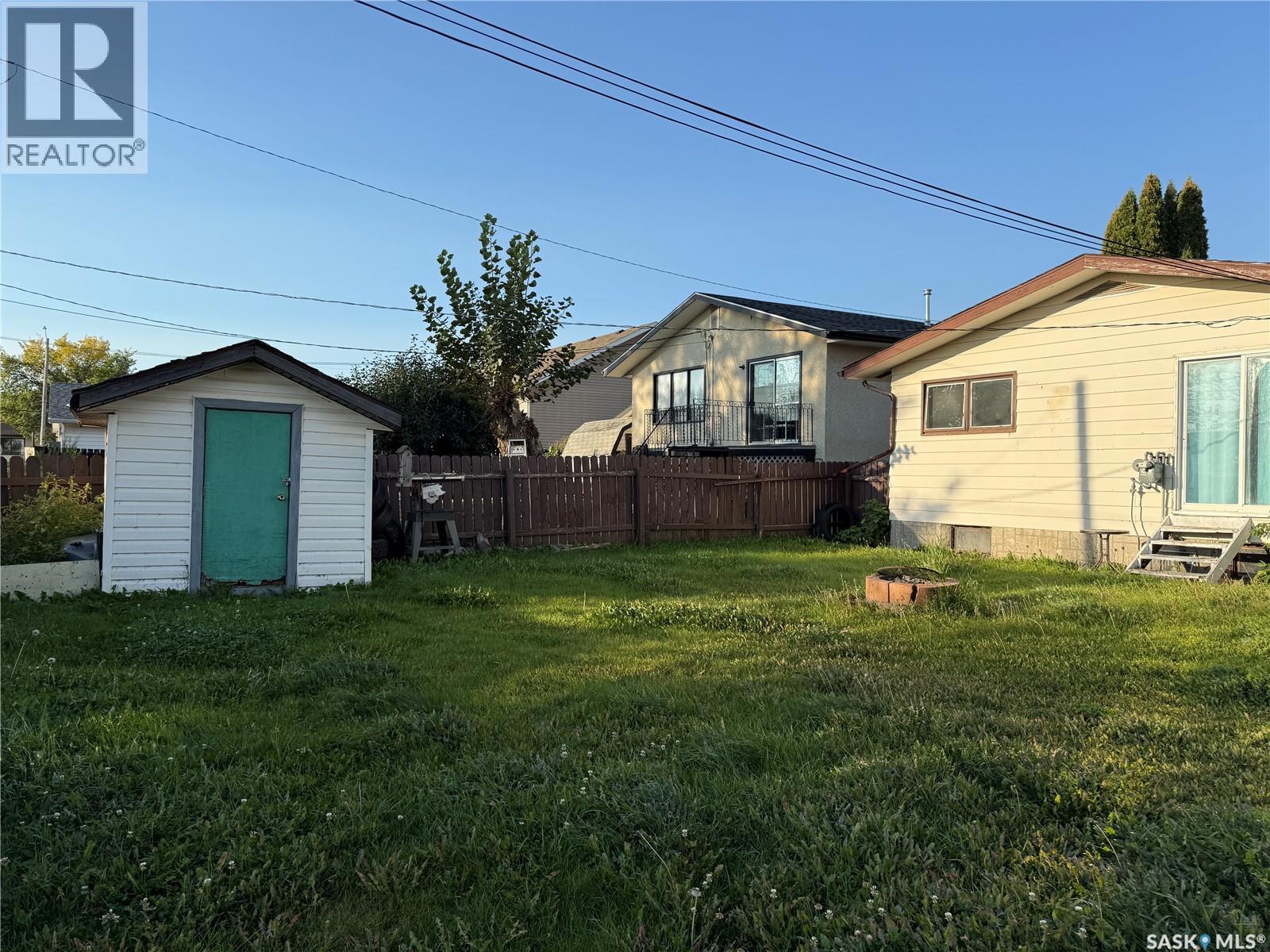 806 Centre Street, Meadow Lake, Saskatchewan  S9X 1G3 - Photo 19 - SK022412