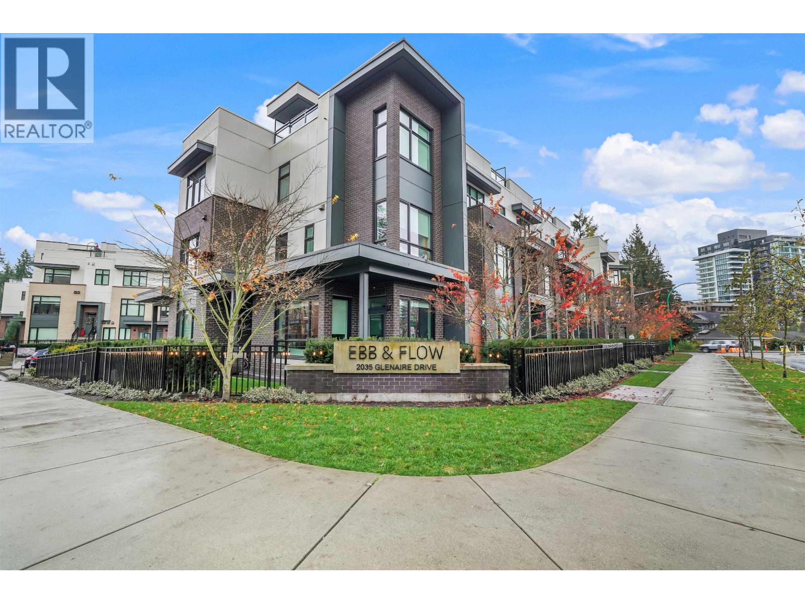 124 2035 GLENAIRE DRIVE, North Vancouver, British Columbia