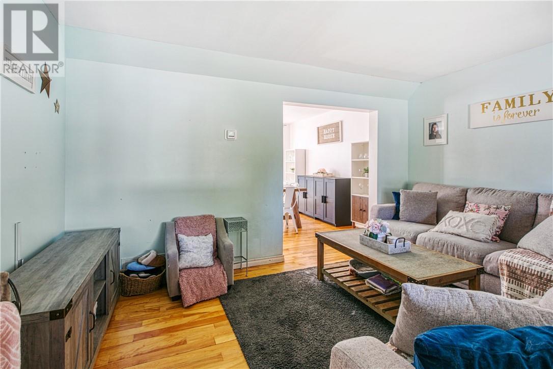 4742 Gabrielle Street, Hanmer, Ontario P3P 1K2 - Photo 4 - 2125855