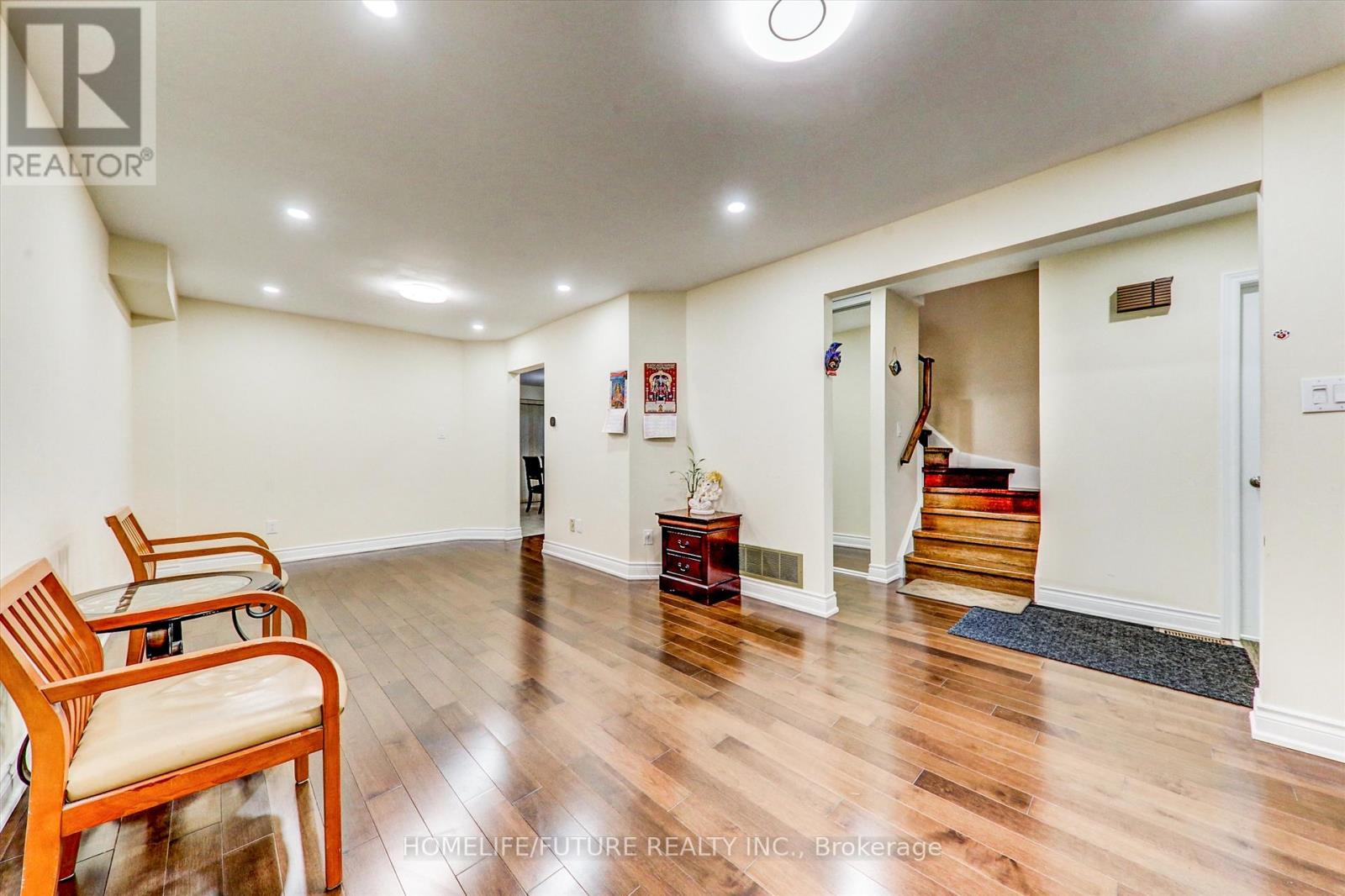 Main & 2nd - 47 Empringham Drive, Toronto, Ontario M1B 3Z1 - Photo 8 - E12599764