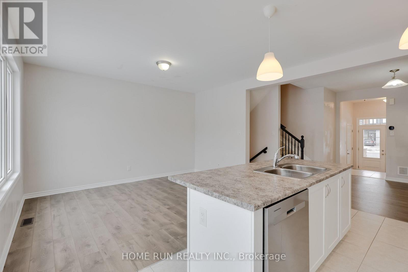 522 Cope Drive, Ottawa, Ontario K2V 0N8 - Photo 15 - X12551838