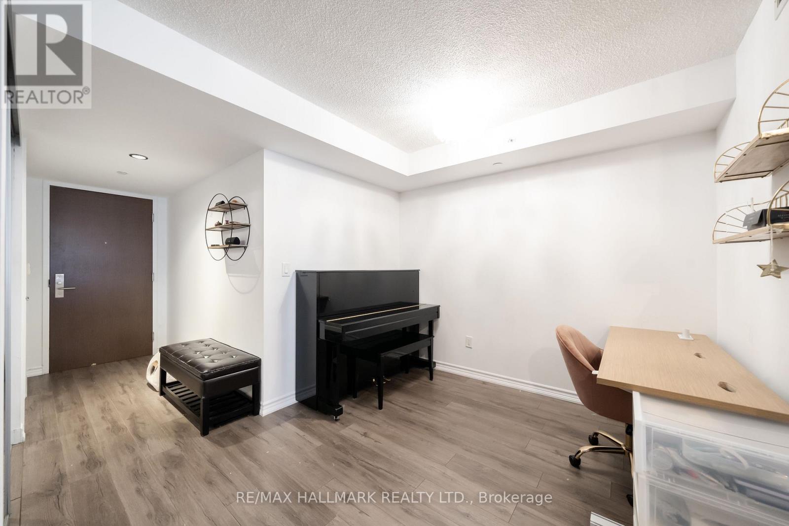 1703 - 386 Yonge Street, Toronto, Ontario M5B 0A5 - Photo 10 - C12501312