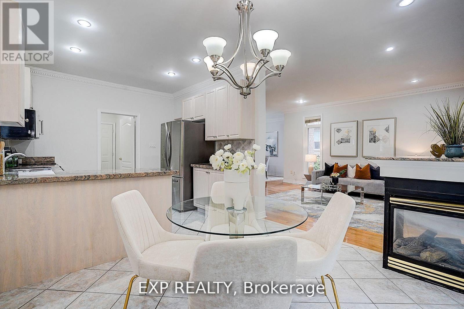 12 Tormina Court, Markham, Ontario  L3S 4R2 - Photo 10 - N12562838