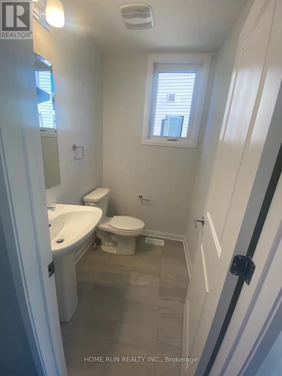 1041 Speedvale Court, Ottawa, Ontario  K2T 0P6 - Photo 6 - X12600246