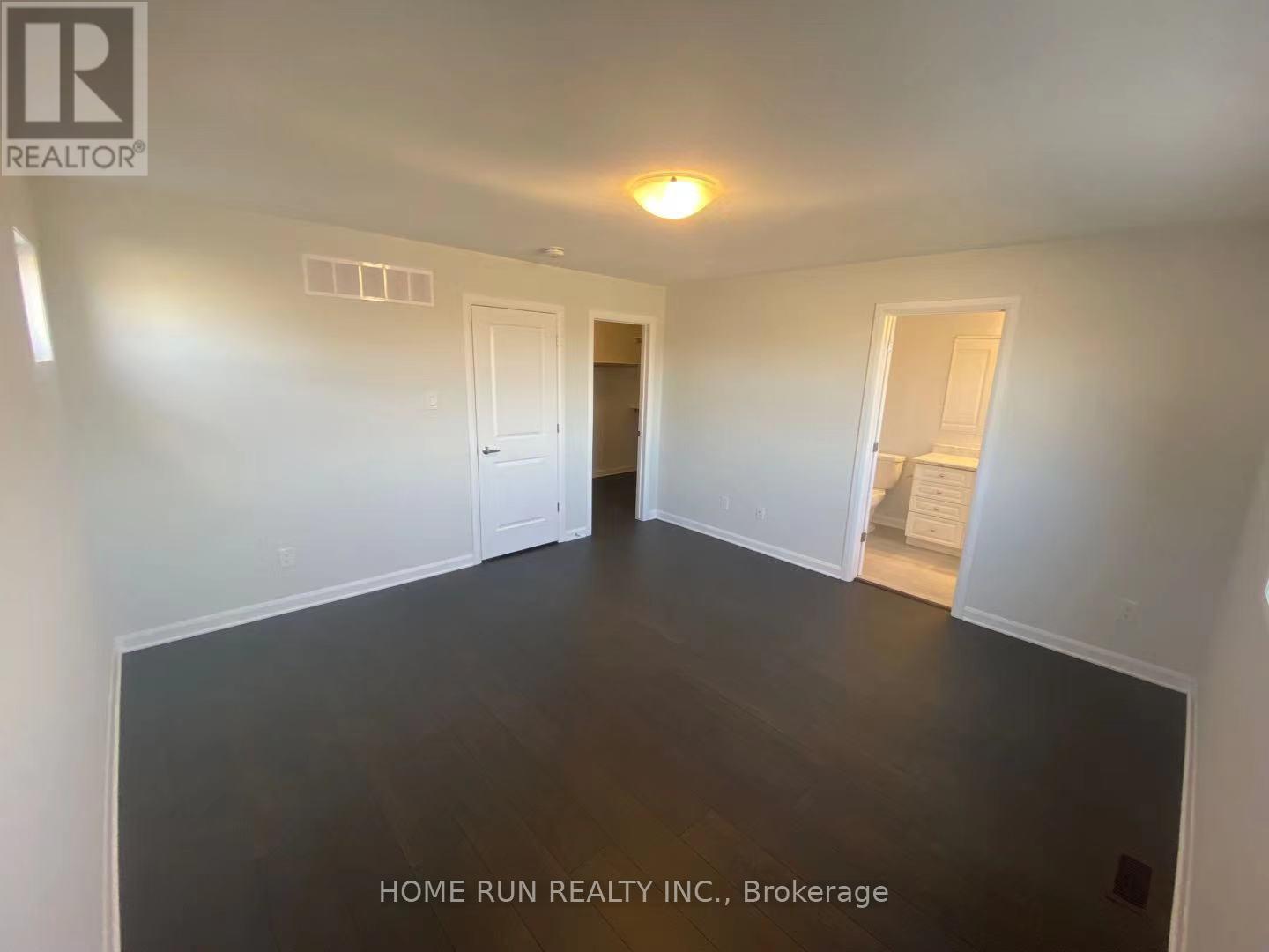 1041 Speedvale Court, Ottawa, Ontario  K2T 0P6 - Photo 8 - X12600246