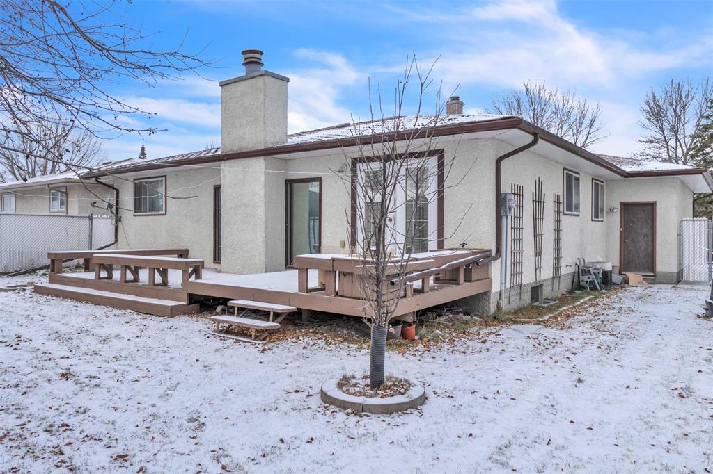 77 Bondar Bay, Winnipeg, Manitoba  R2P 1B3 - Photo 31 - 202529430