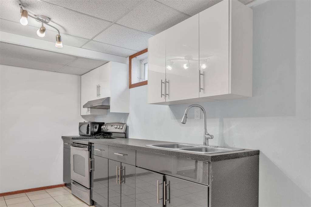 77 Bondar Bay, Winnipeg, Manitoba  R2P 1B3 - Photo 20 - 202529430