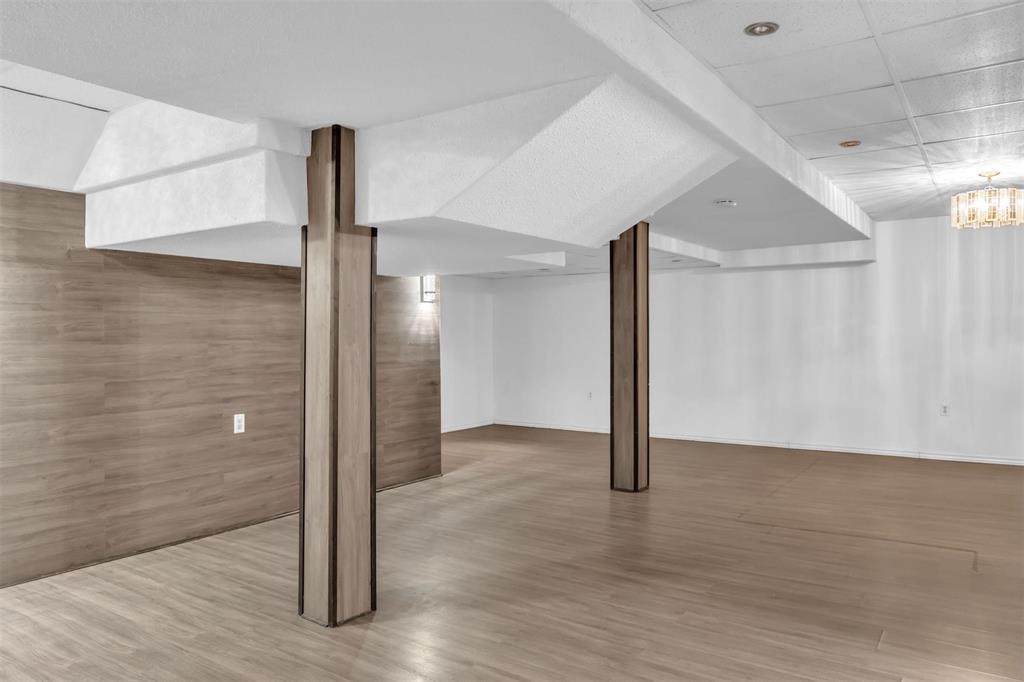 77 Bondar Bay, Winnipeg, Manitoba  R2P 1B3 - Photo 22 - 202529430