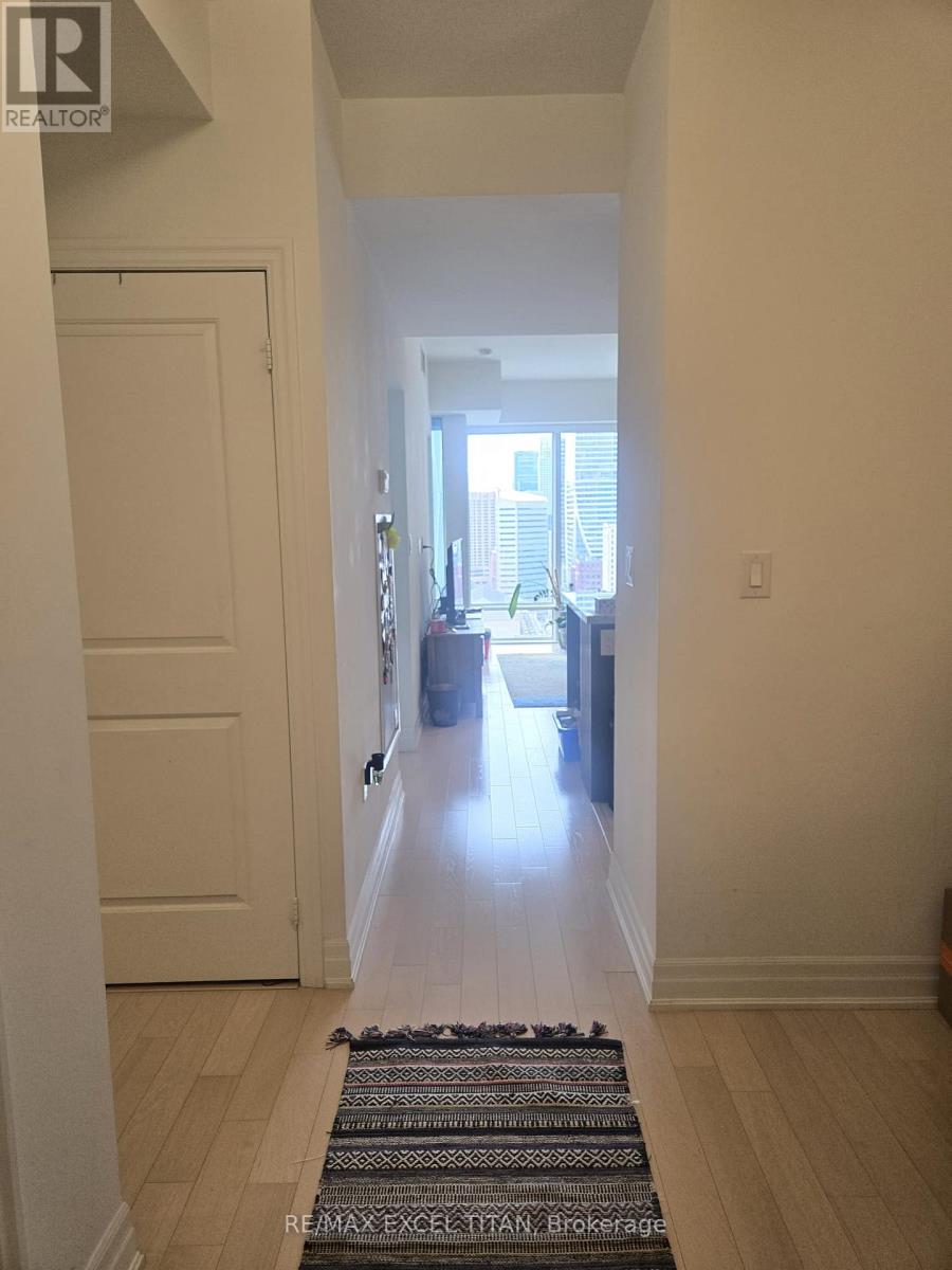 2203 - 8 The Esplanade, Toronto, Ontario M5E 0A6 - Photo 2 - C12600218