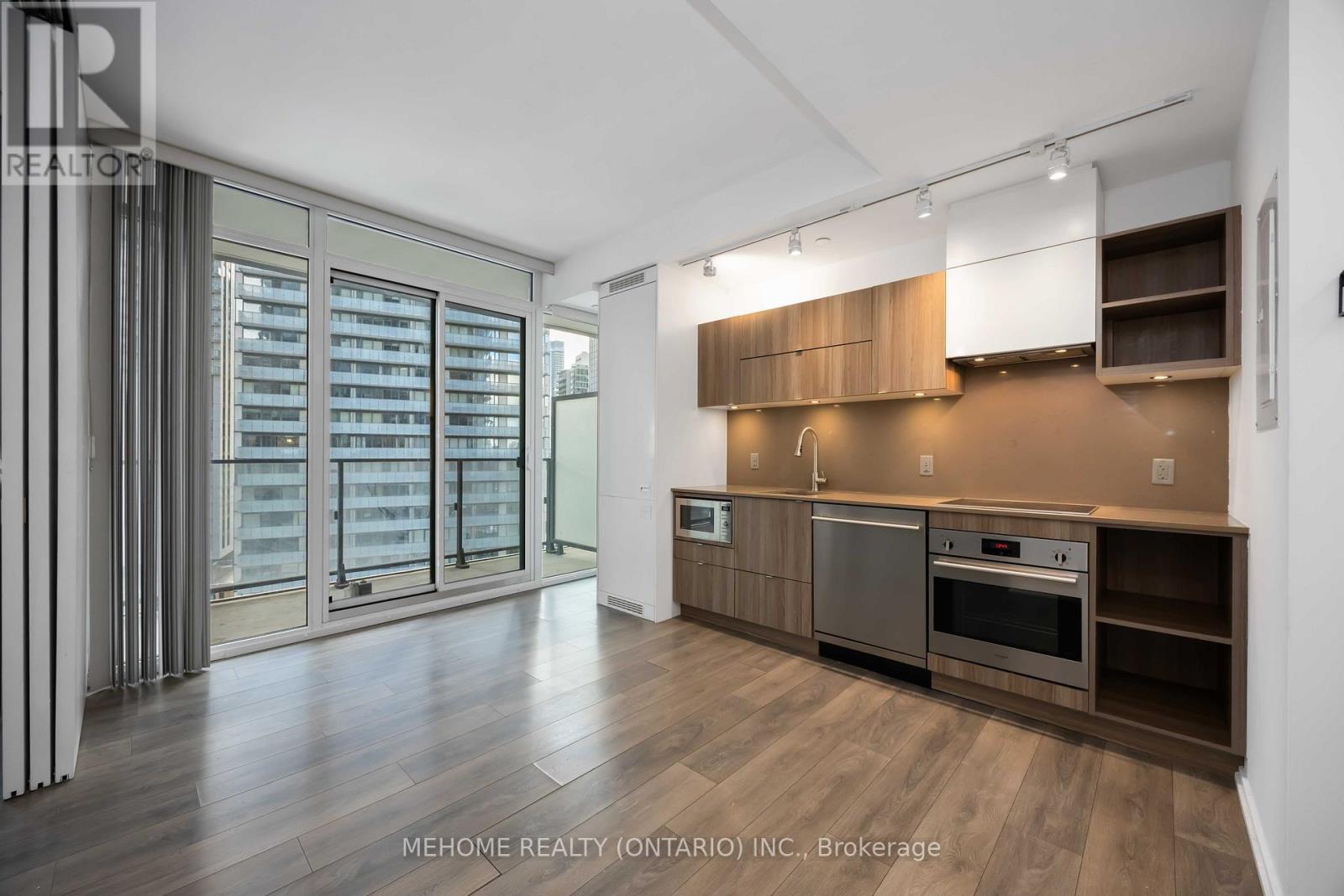 1812 - 125 Peter Street, Toronto, Ontario  M5V 2G9 - Photo 11 - C12600234