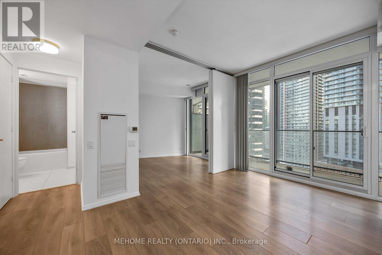 1812 - 125 Peter Street, Toronto, Ontario  M5V 2G9 - Photo 13 - C12600234