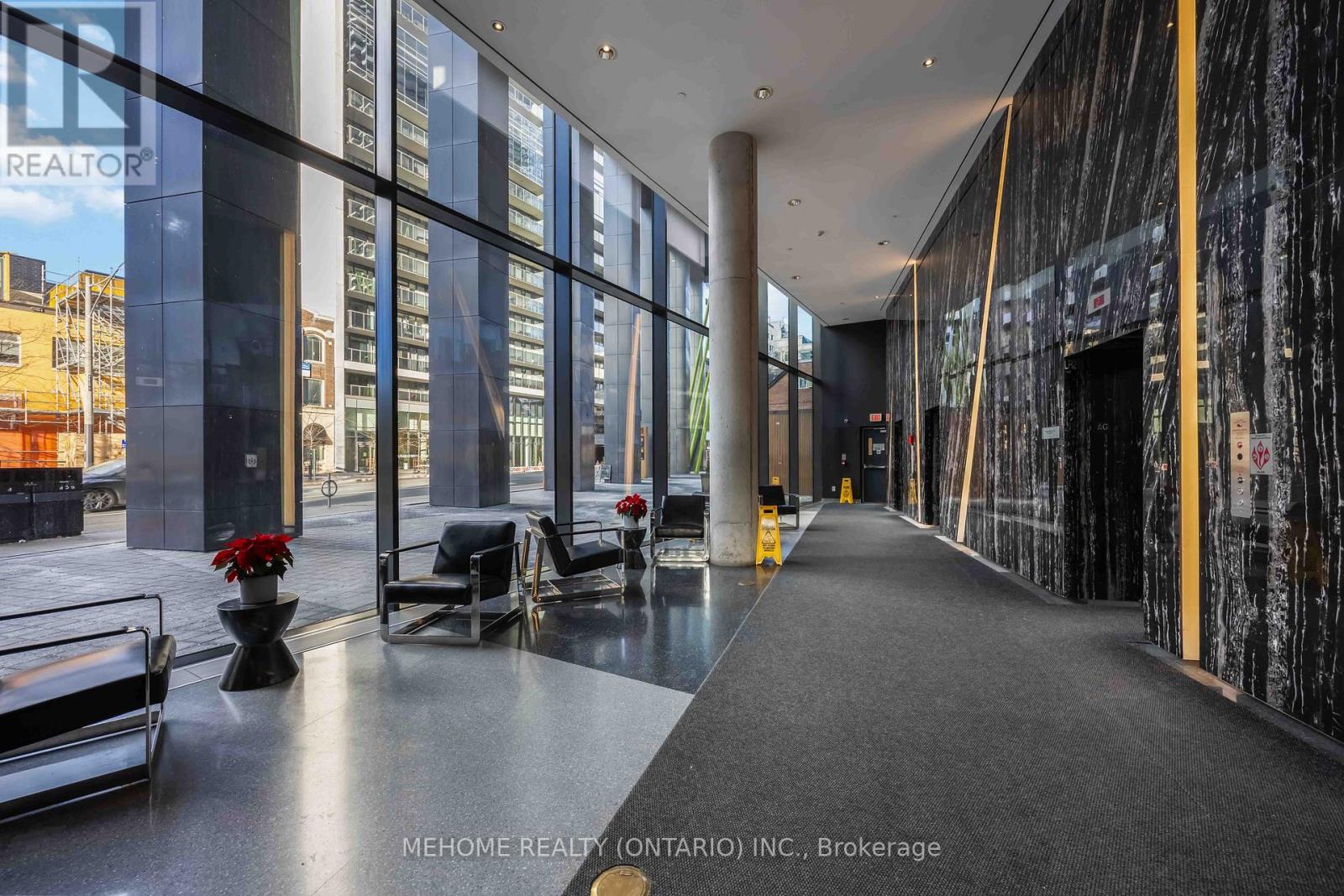 1812 - 125 Peter Street, Toronto, Ontario  M5V 2G9 - Photo 3 - C12600234