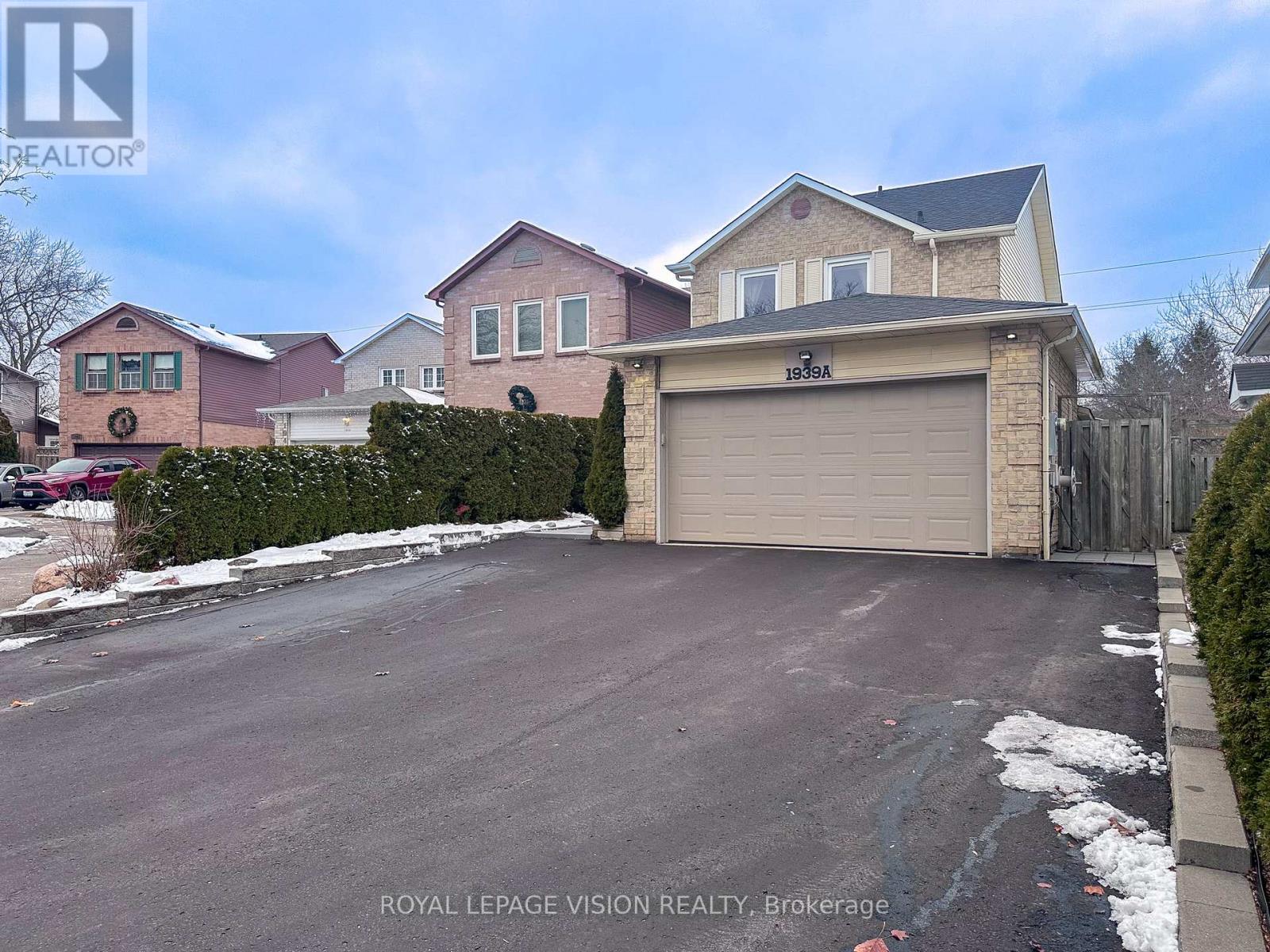 1939 A PARKSIDE DRIVE, Pickering, Ontario