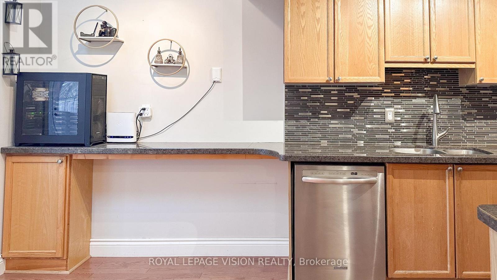 1939 A Parkside Drive, Pickering, Ontario L1V 3N6 - Photo 17 - E12600186