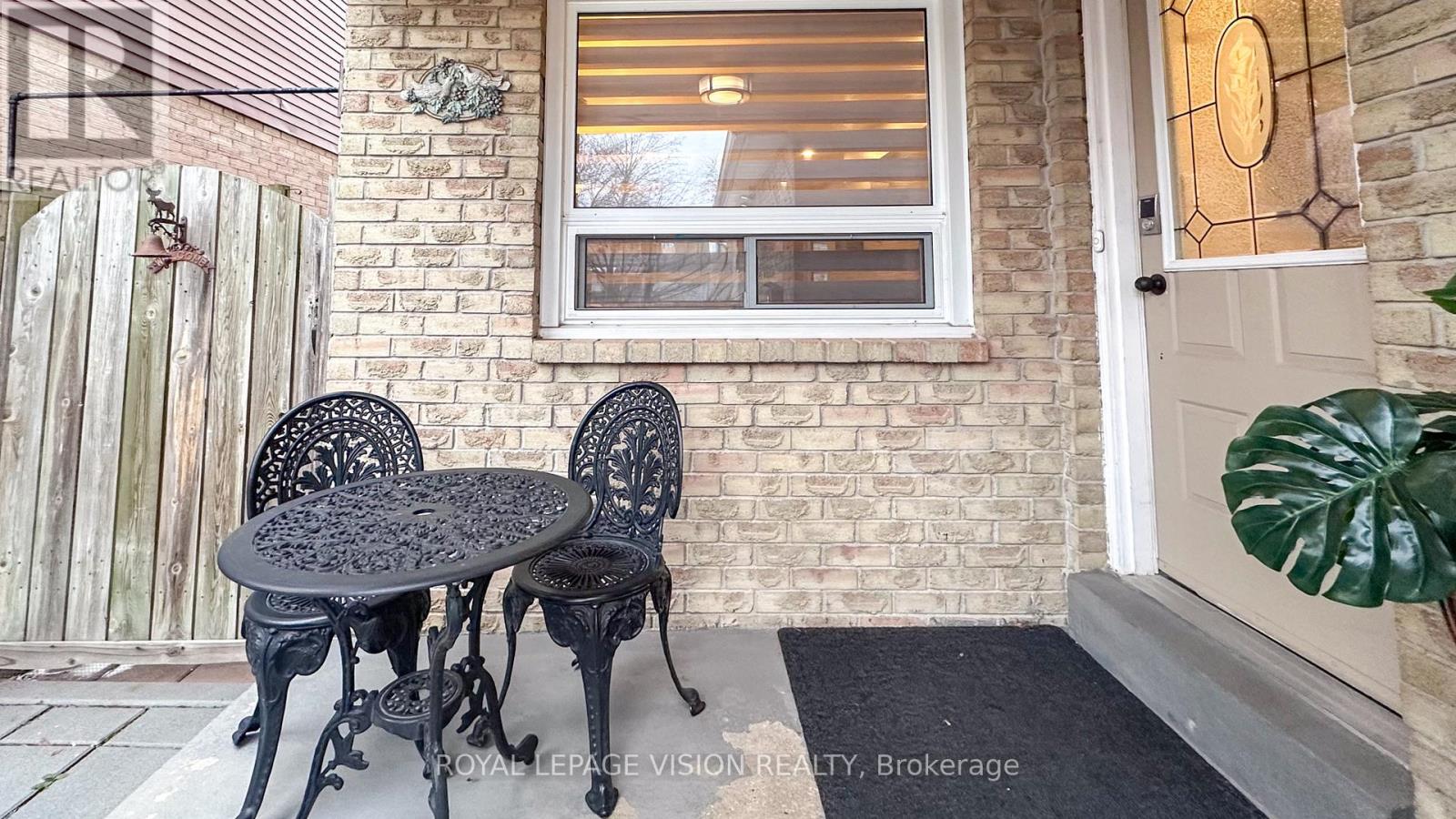 1939 A Parkside Drive, Pickering, Ontario L1V 3N6 - Photo 4 - E12600186