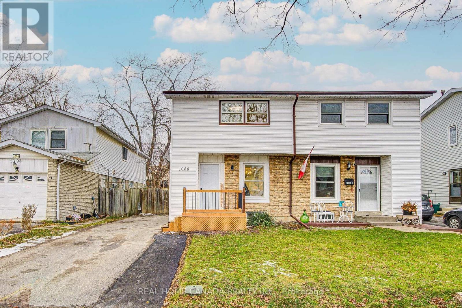 1088 Venus Crescent, Oshawa (Lakeview), Ontario  L1J 6E4 - Photo 2 - E12600224