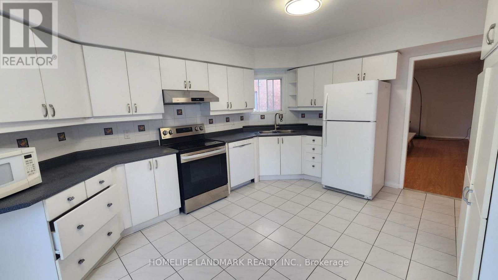 48 Painted Rock Avenue, Richmond Hill, Ontario  L4S 1R6 - Photo 2 - N12600210