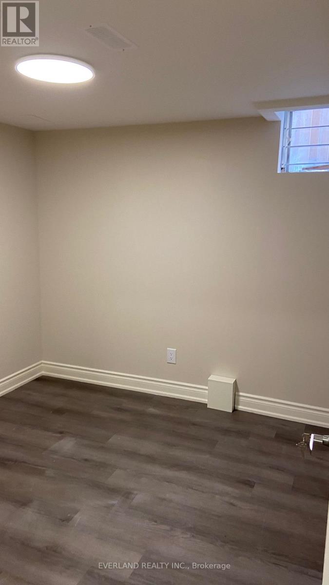 Bsmt B - 10 Damian Drive, Richmond Hill, Ontario  L4B 3Z8 - Photo 5 - N12600214