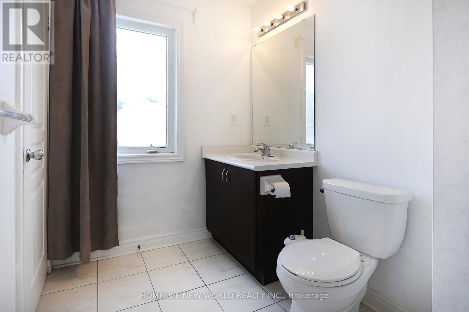 2nd Master Bedroom - 41 Pulpwood Cres Crescent, Richmond Hill, Ontario  L4E 0V1 - Photo 6 - N12600252