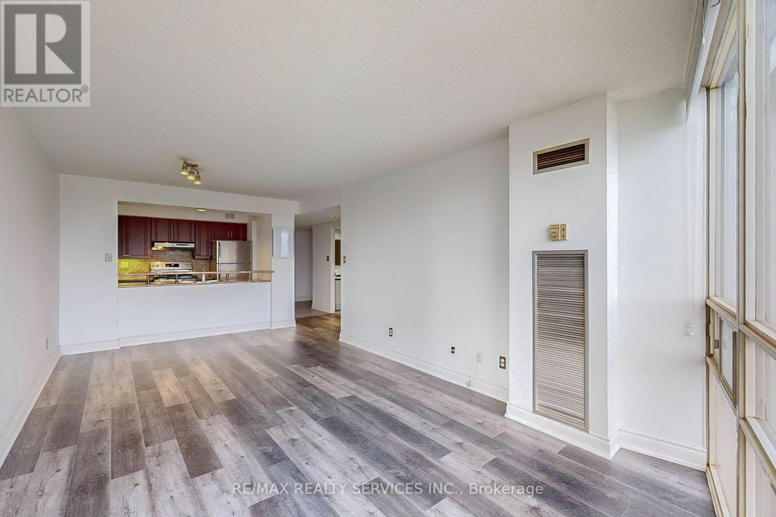 1003 - 50 Eglinton Avenue W, Mississauga, Ontario  L5R 3P5 - Photo 15 - W12600230