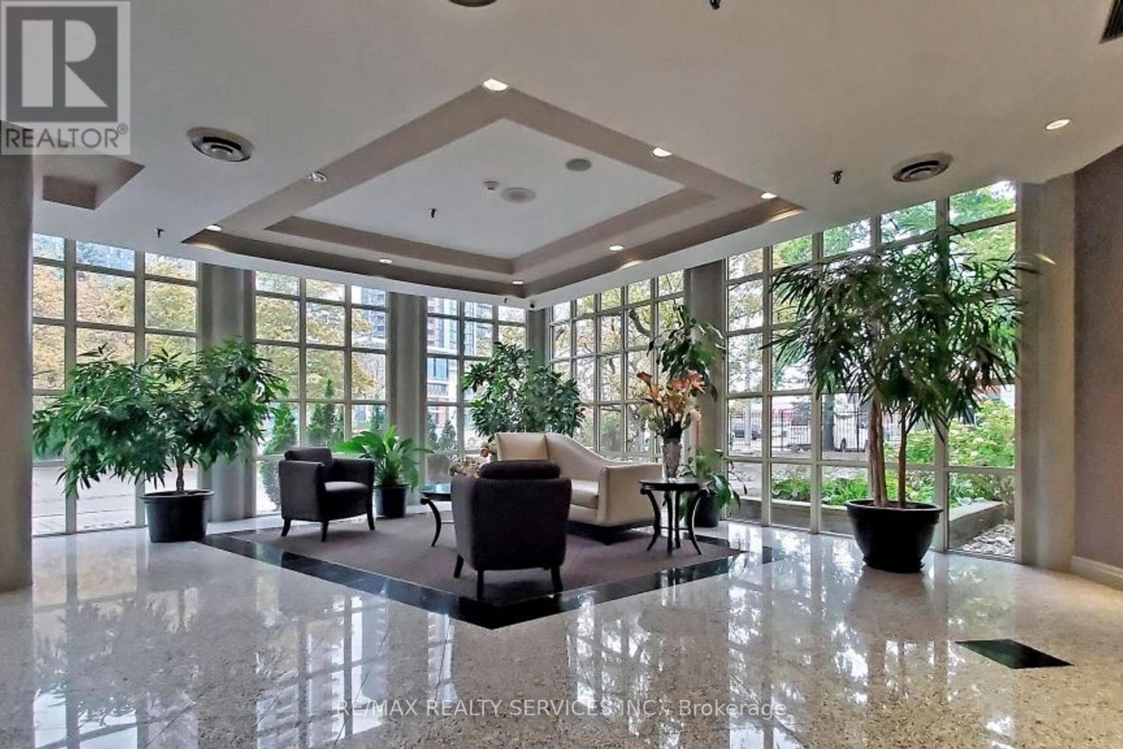 1003 - 50 Eglinton Avenue W, Mississauga, Ontario  L5R 3P5 - Photo 4 - W12600232